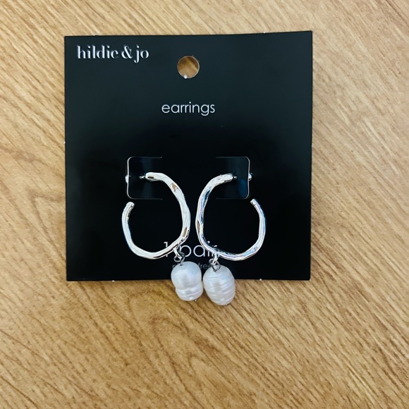hildie & jo Jewelry - Hildie & Jo Silver Hoop Earrings with Pearl Charm